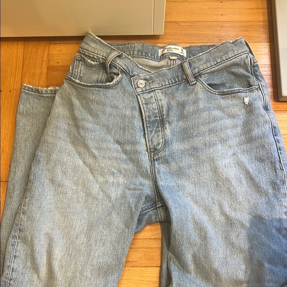 Men's Light Blue Jeans